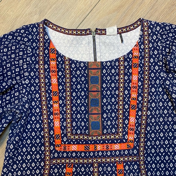 ANTHROPOLOGIE Akemi + Kin embroidered Seva tunic top M - Picture 3 of 11